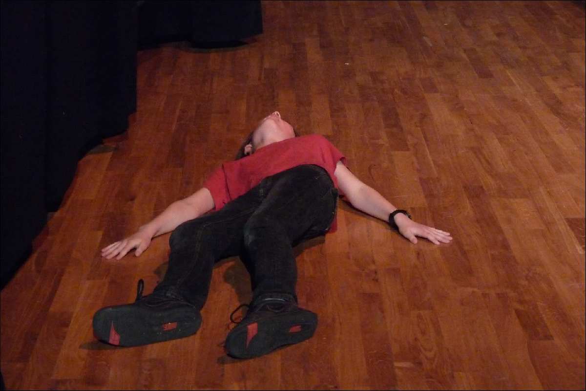 746