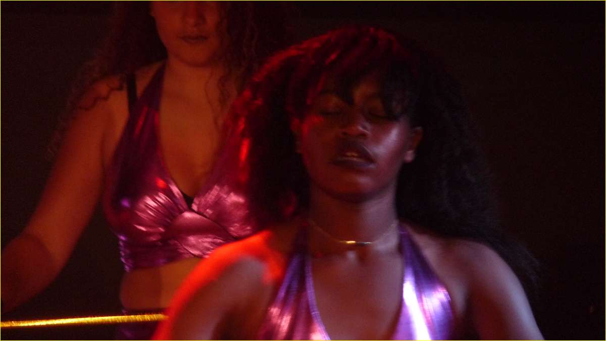 064